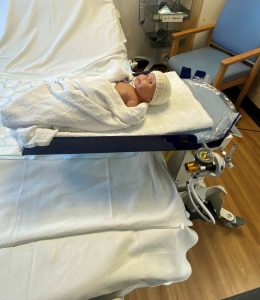 The LifeStart Resuscitator Trolley can be placed beside the mother during the birth.